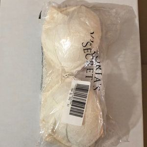 VS Pink lace push-up bralette, size small